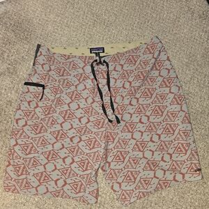 Patagonia Men’s Grey Geo Print Swim Boardshorts Size 38